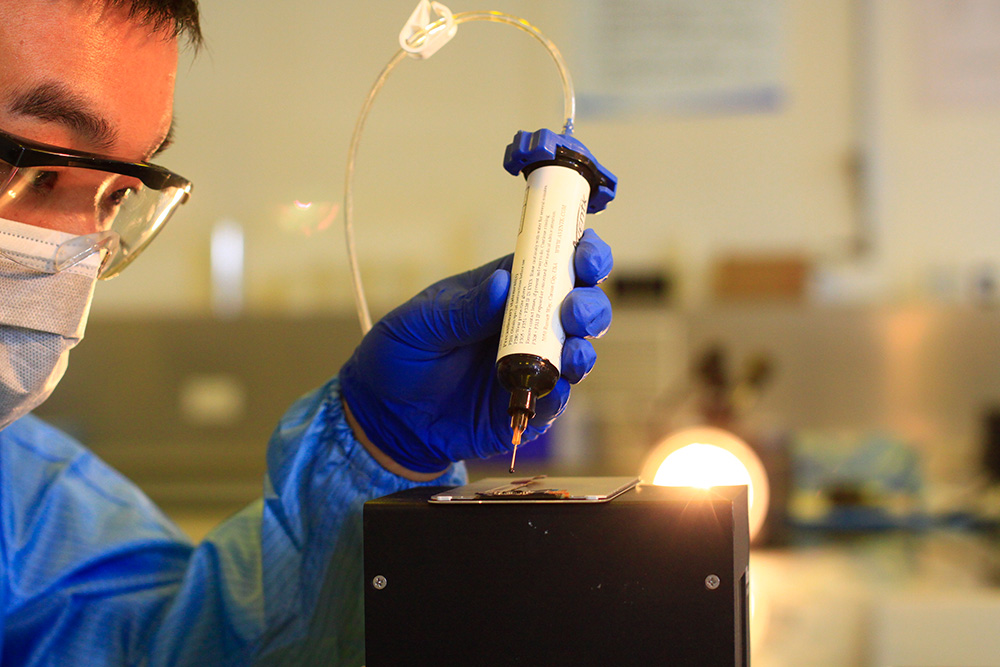 1765277334954498.jpg UV胶.jpg